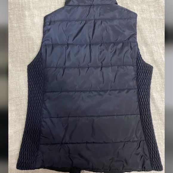 Vest - Picture 2 of 3